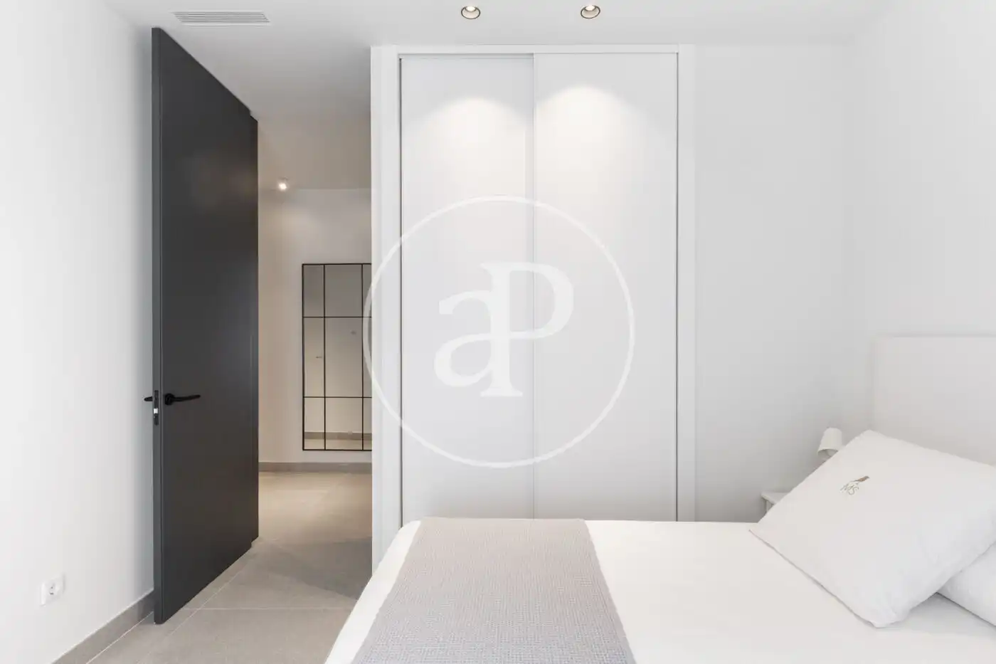 Flat for rent in Calle de Pérez Bayer, Sant Francesc