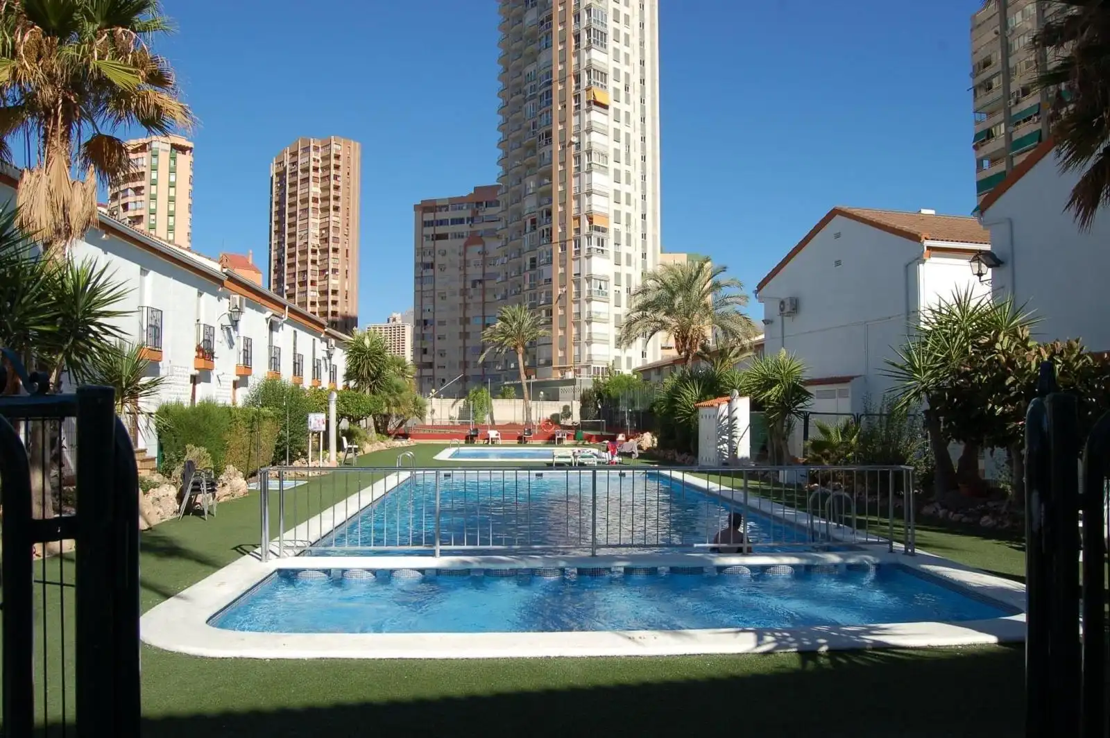 Reihenhaus mit Pool zum Verkauf in Avenida juan fuster zaragoza, imagen 15