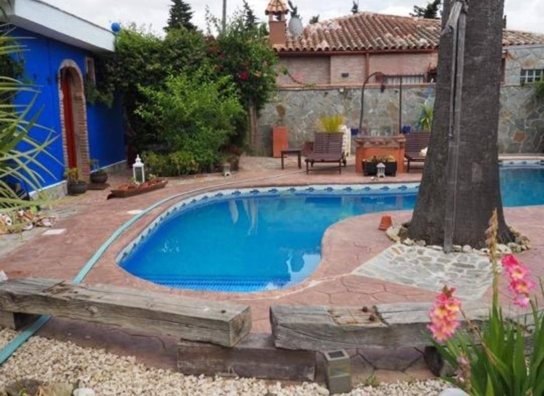 Piscina de Casa o xalet en venda en Chiclana de la Frontera amb Aire condicionat, Calefacció i Jardí privat