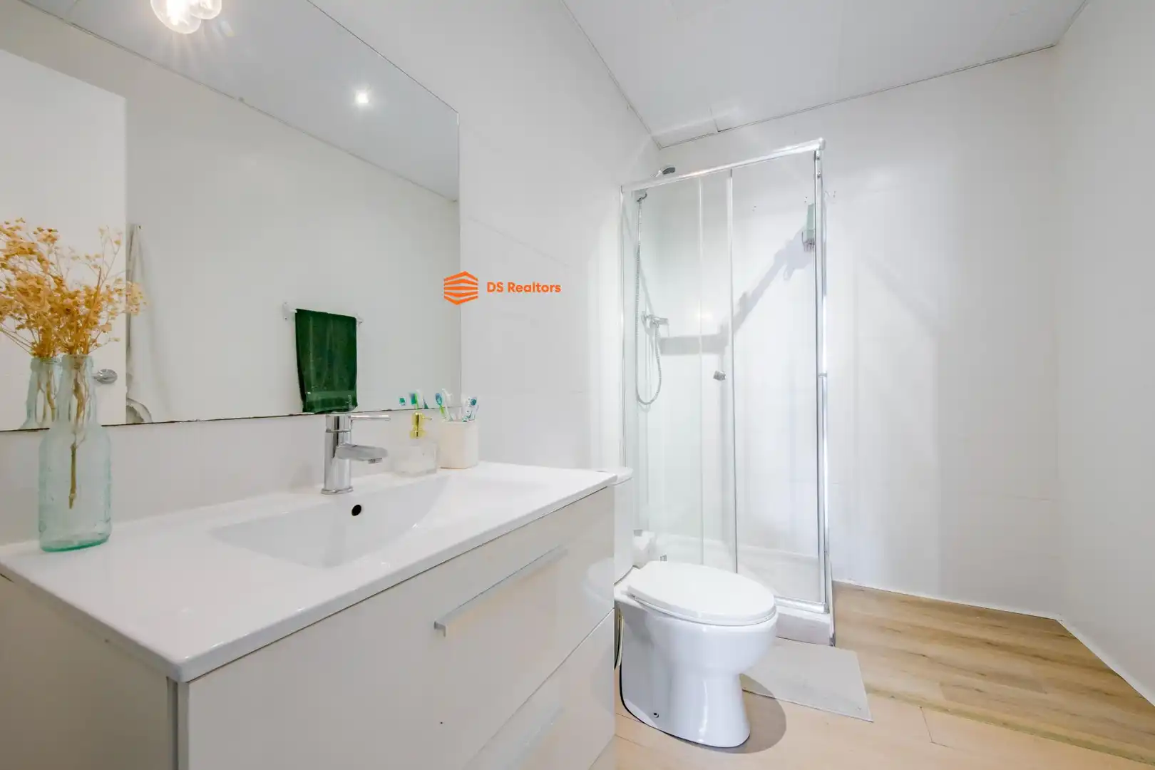 Badezimmer von Wohnung zur Miete in Madrid mit Heizung, Möbliert und Balkon
