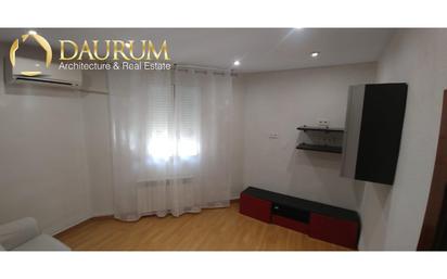 Bedroom of Flat for sale in  Madrid Capital