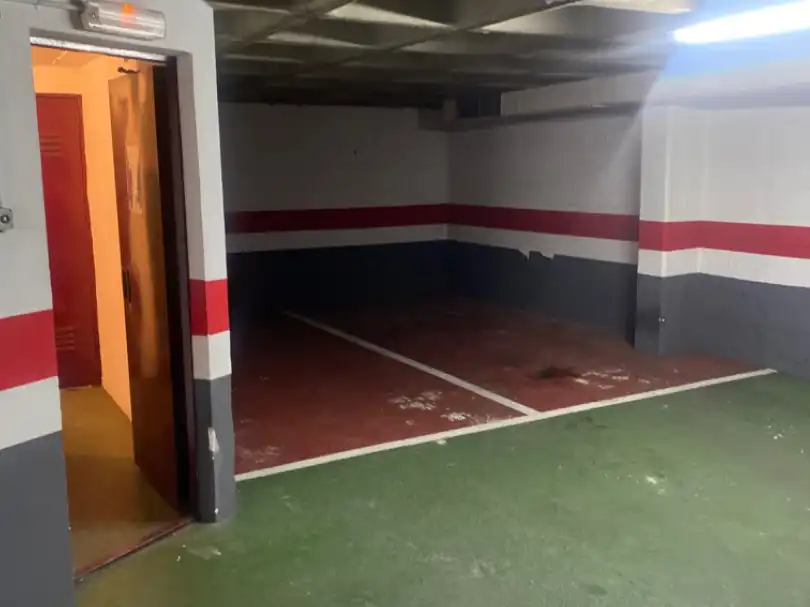 Aparcament de Garatge de lloguer en Zaragoza