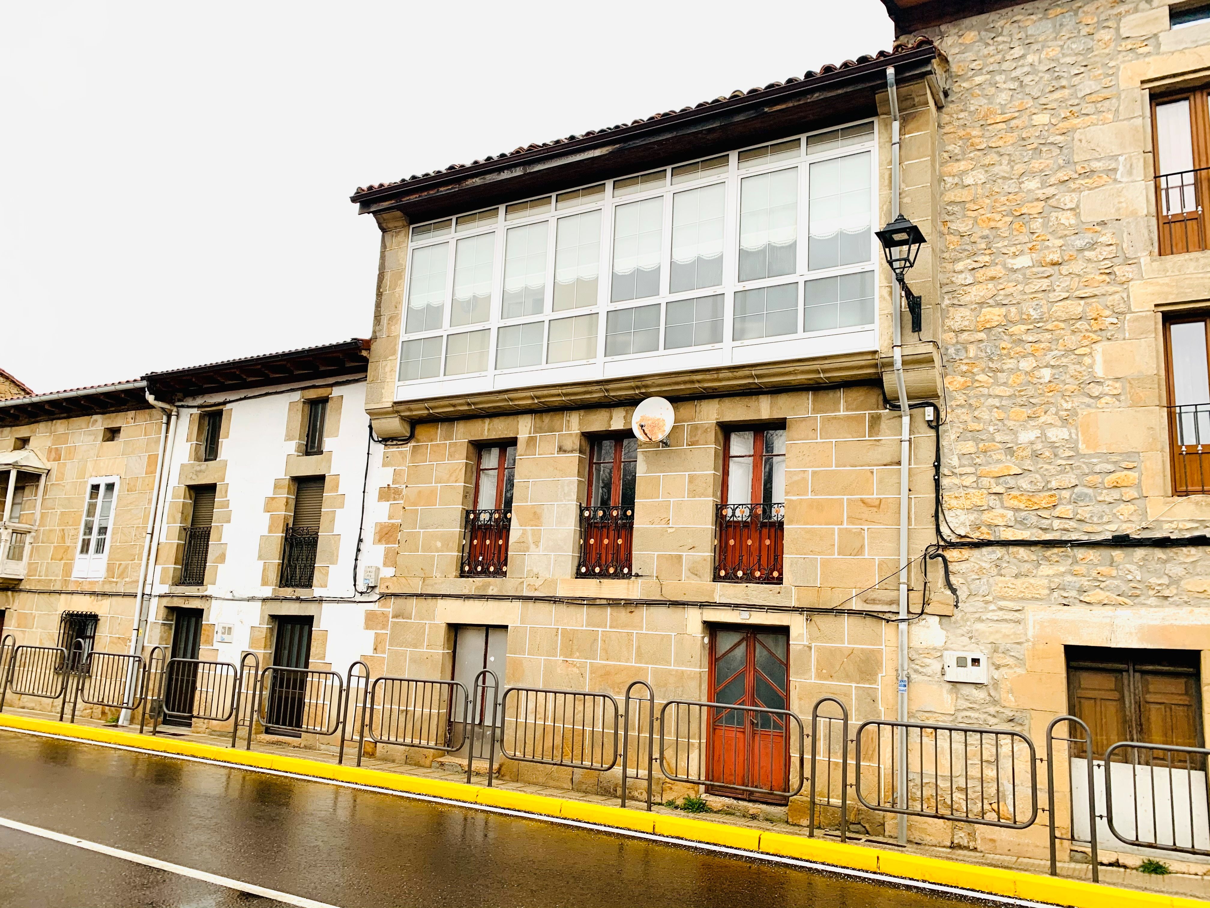 Vista exterior de Piso en venta en Valle de Valdebezana