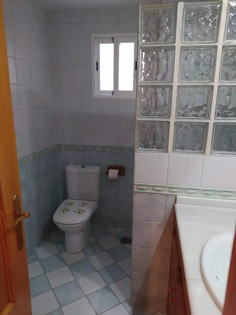 Bany de Pis en venda en Córdoba amb Aire condicionat, Moblat i Balcó