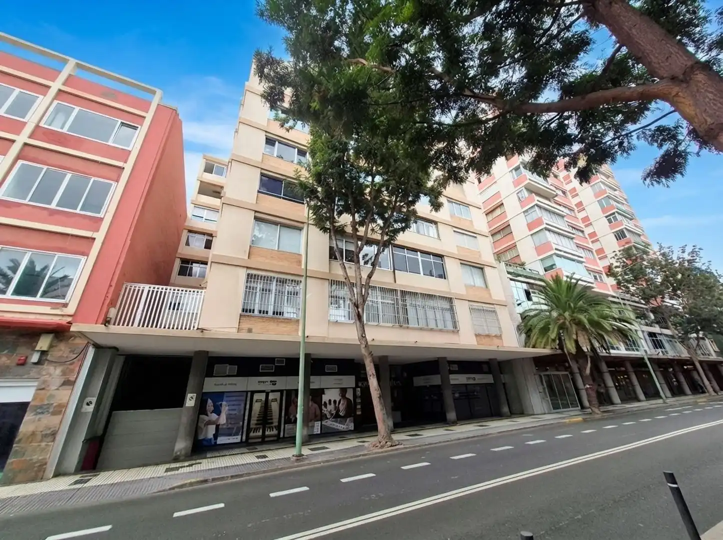 Vista exterior de Oficina en venta en Las Palmas de Gran Canaria