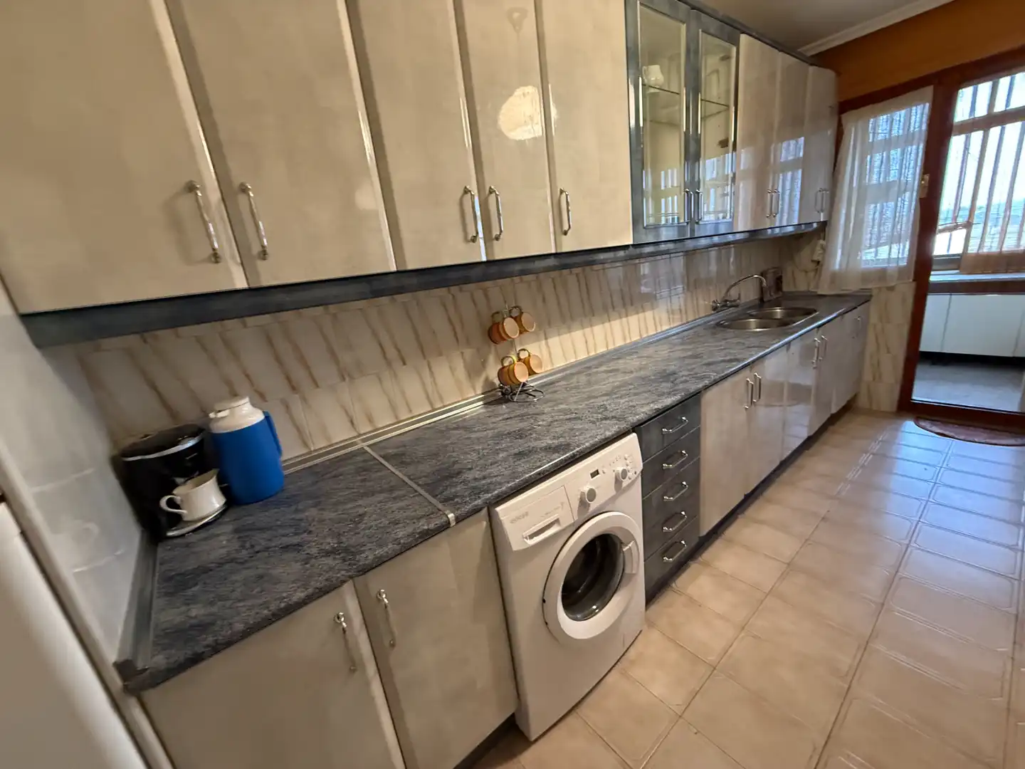 Kitchen of Flat for sale in Carpio  with Heating, Terrace and Storage room
