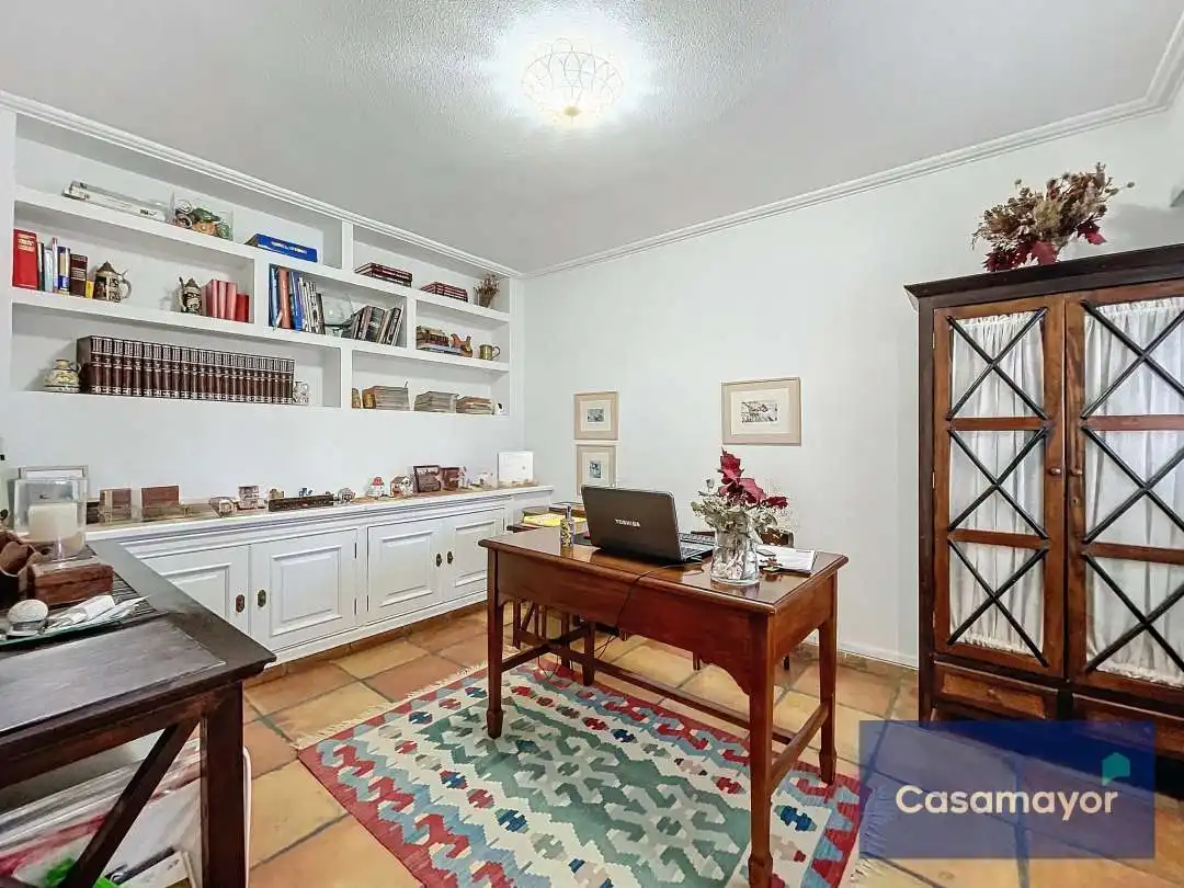 Sala d'estar de Casa o xalet en venda en Alicante / Alacant amb Calefacció, Jardí privat i Terrassa