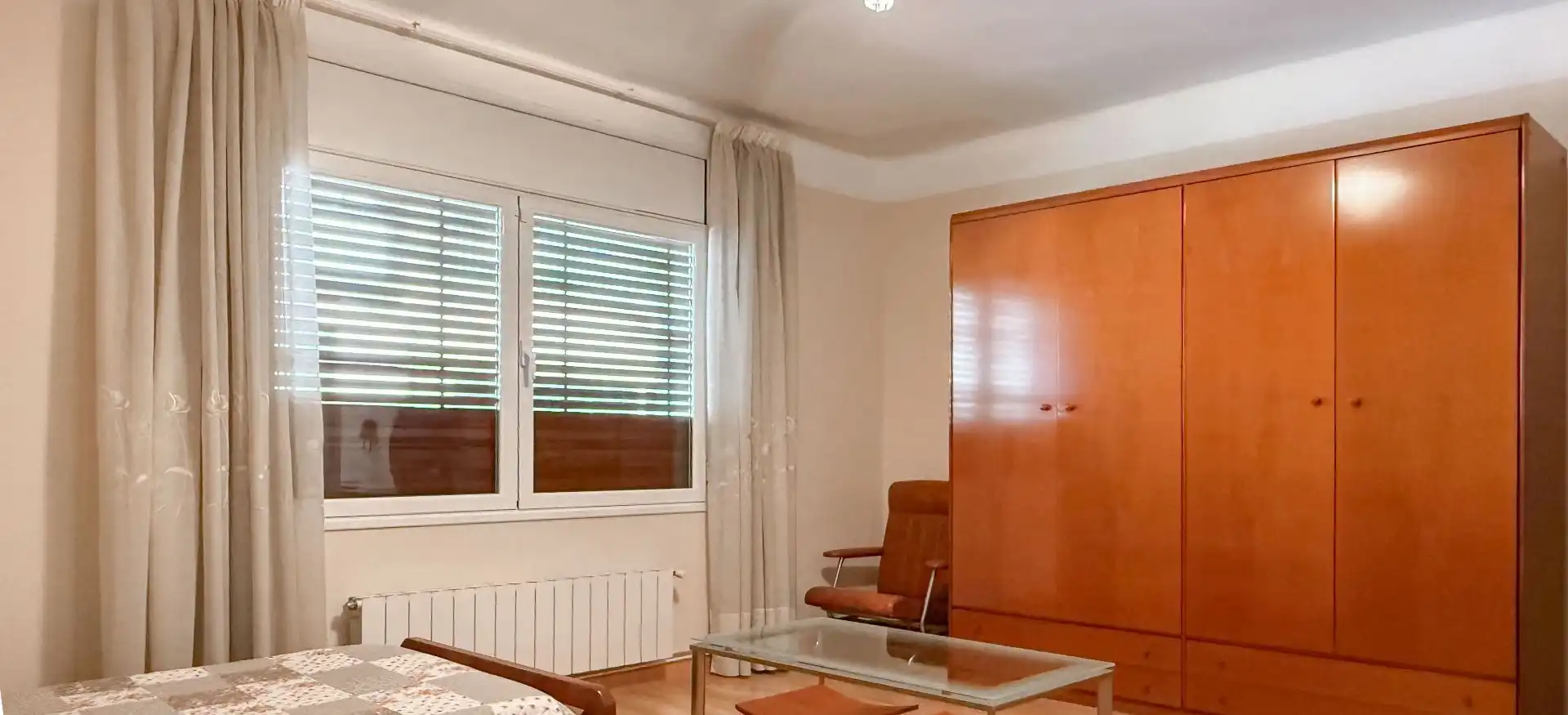 Habitación de Casa o chalet en venta en Sant Boi de Llobregat con Aire acondicionado, Calefacción y Jardín privado