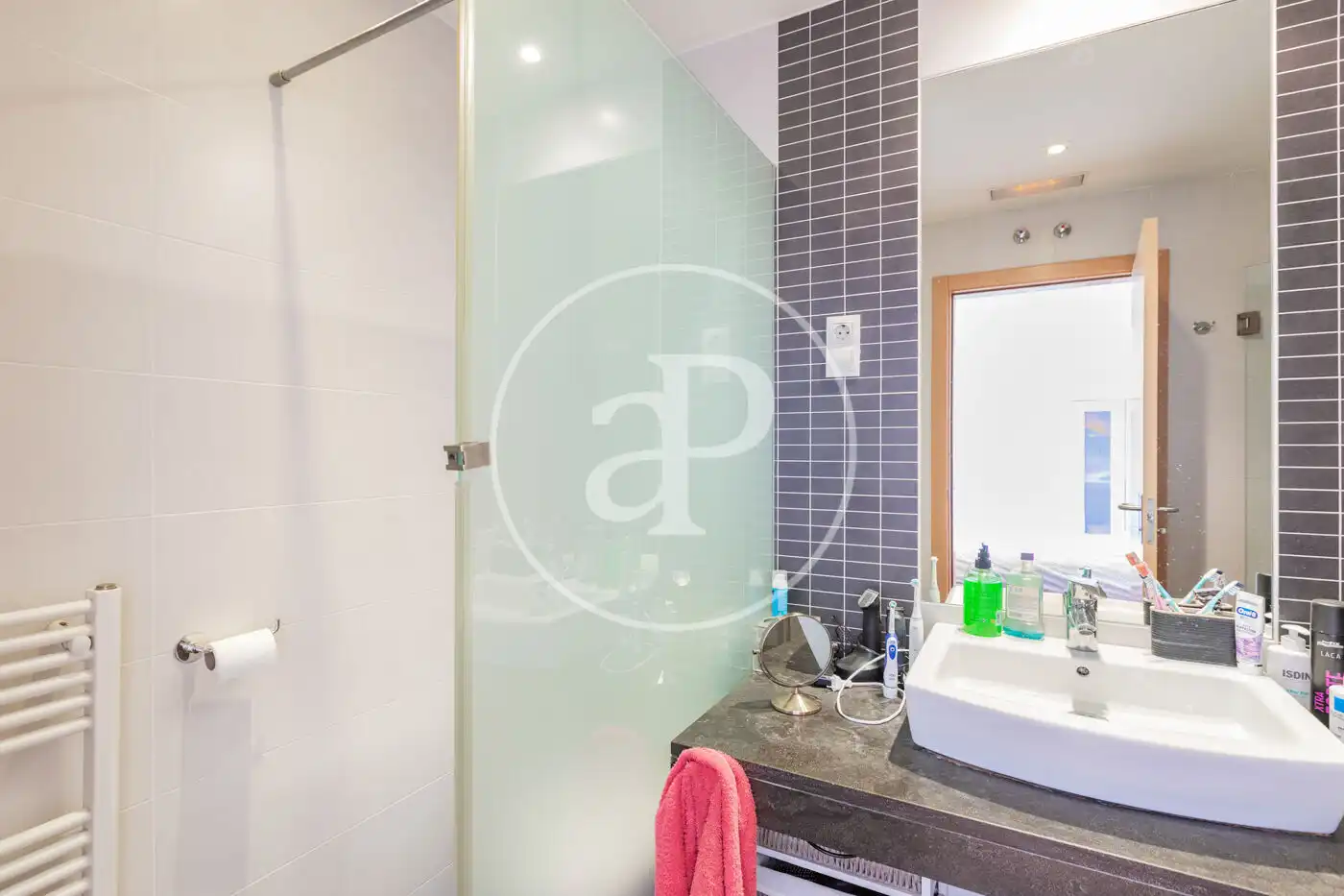 Bathroom of Attic for sale in San Sebastián de los Reyes  with Air Conditioner, Heating and Terrace