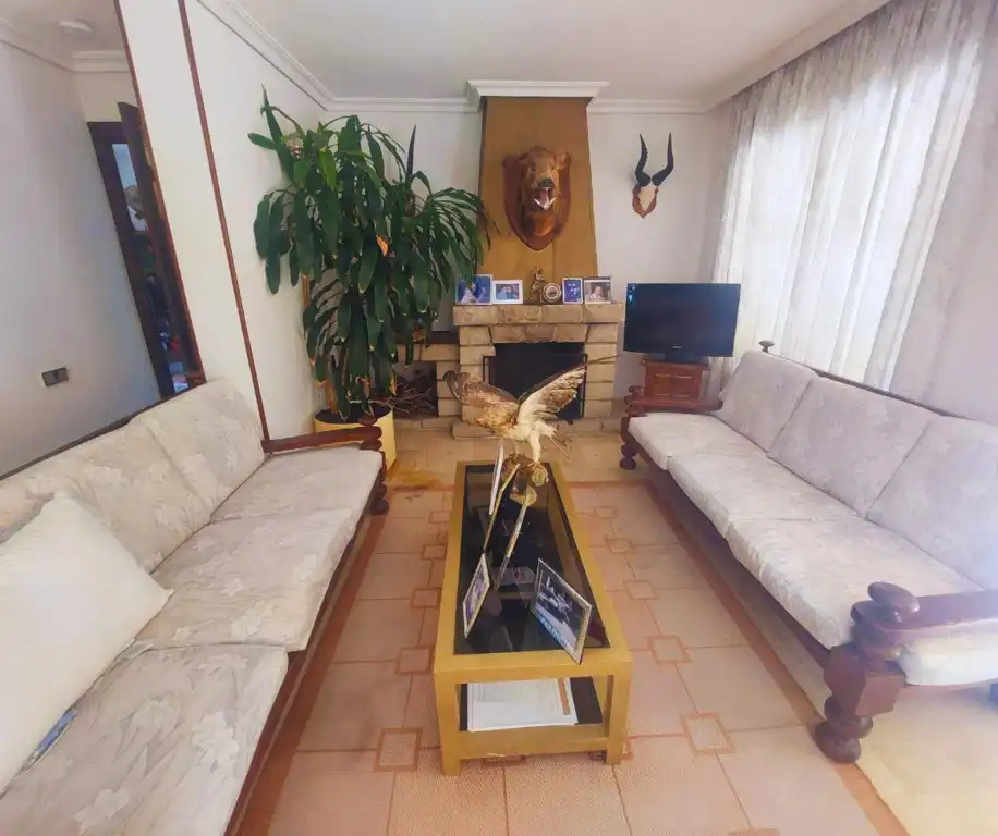 Casa con terraza en venta en Pueblo - Urbanizaciones, imagen 5