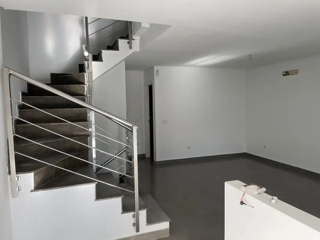 Adosado con piscina en venta en Carrer Elionor Ripoll, imagen 9