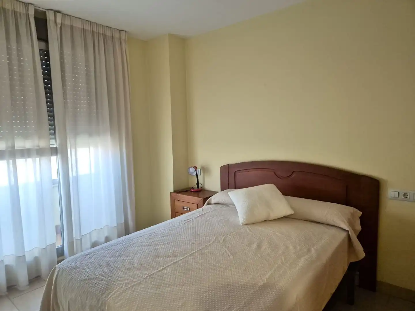 Schlafzimmer von Wohnungen zur Miete in Badajoz mit Klimaanlage, Heizung und Möbliert