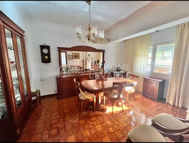 Piso en Venta en Altozano - Conde Lumiares