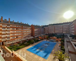 Swimming pool of Flat for sale in  Madrid Capital  with Air Conditioner, Private garden and Terrace