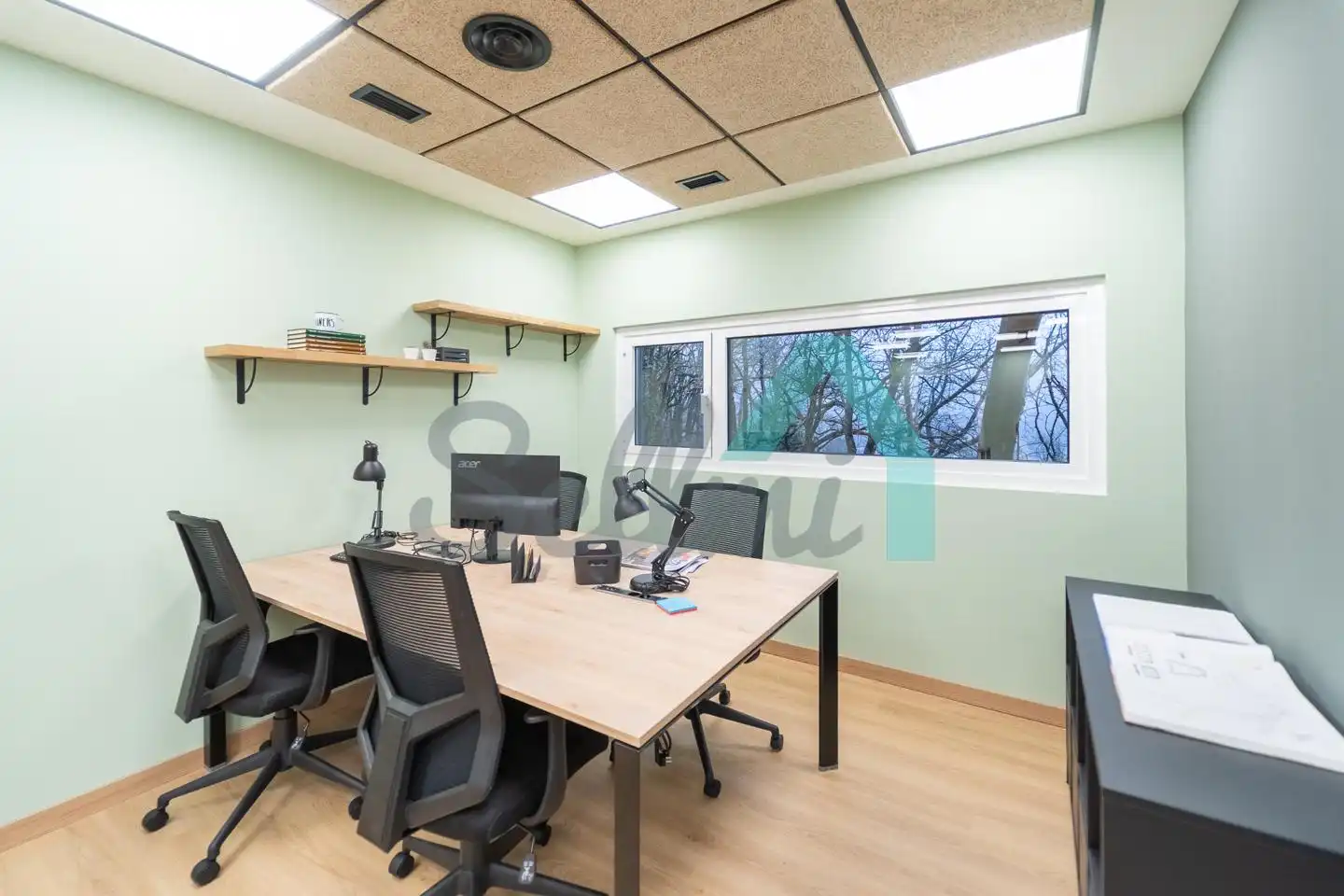Office for rent in Ribera de Arriba  with Air Conditioner and Furnished