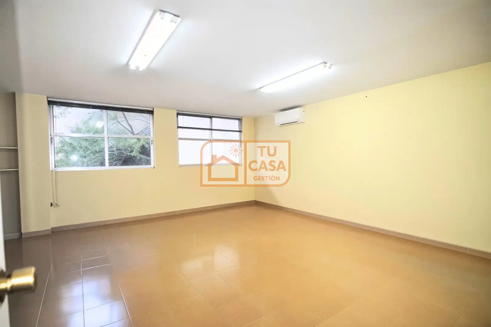 Oficina en venta en Cáceres con Aire acondicionado, Calefacción y Trastero