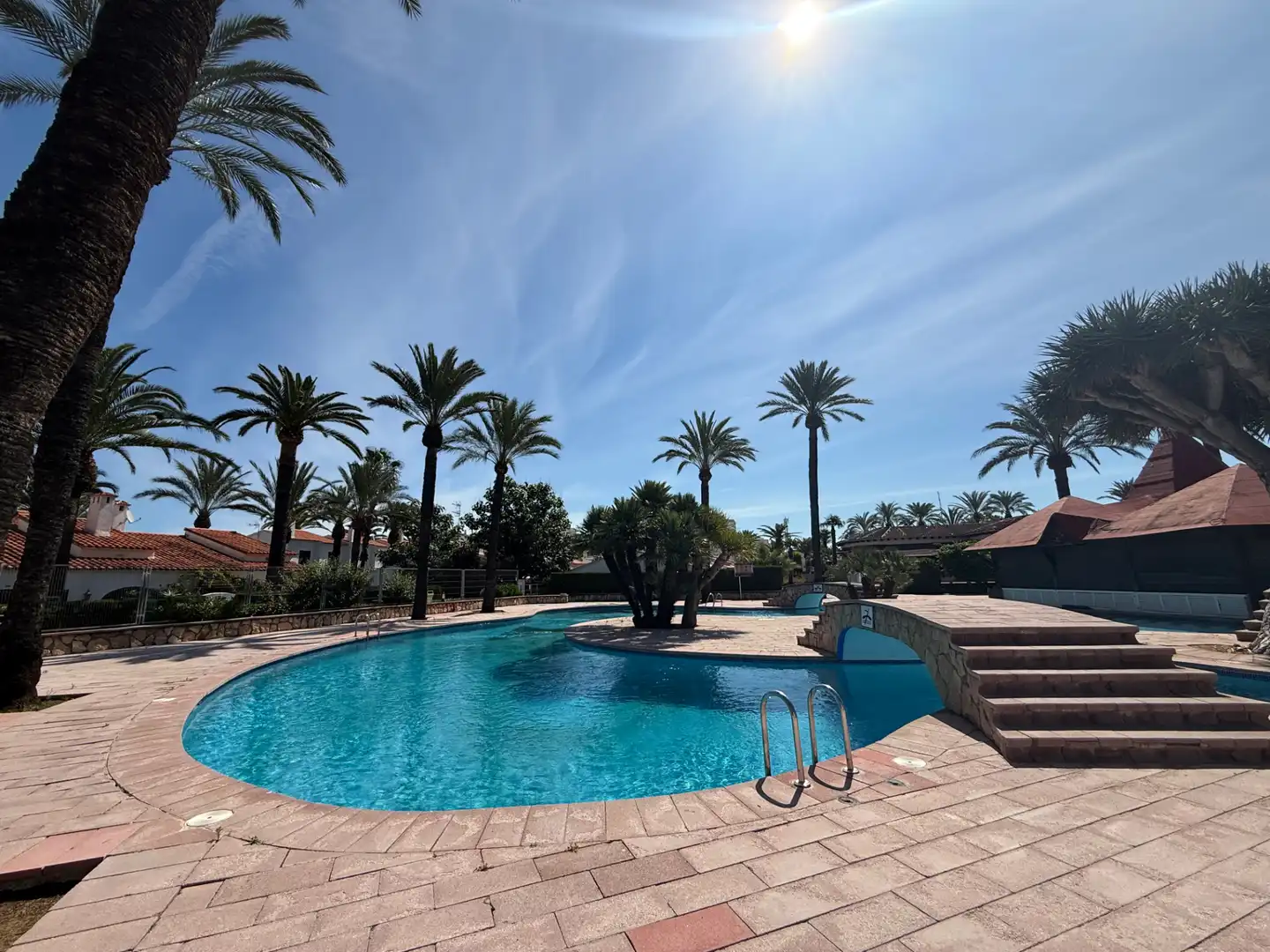 Piscina de Planta baja en venta en Dénia con Amueblado y Piscina comunitaria