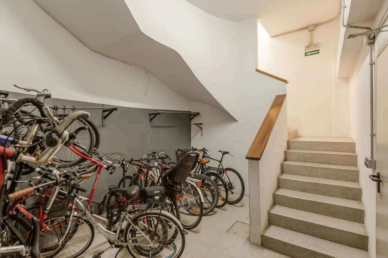 Parking de Piso en venta en  Pamplona / Iruña con Calefacción y Parquet