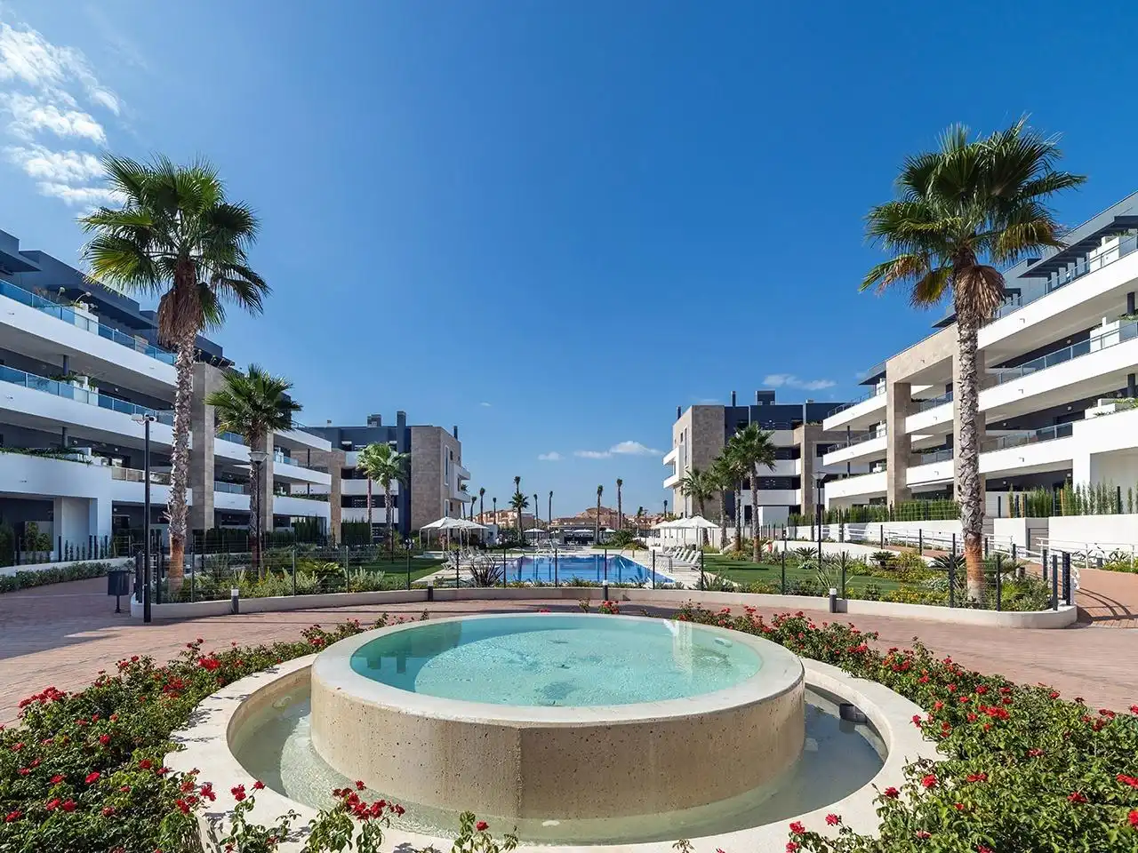Vista exterior de Planta baixa en venda en Orihuela amb Aire condicionat, Jardí privat i Terrassa