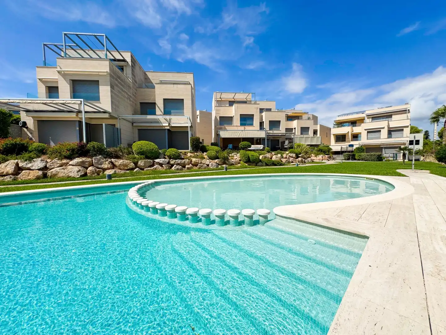 Piscina de Casa o chalet en venta en Torredembarra con Aire acondicionado, Calefacción y Jardín privado