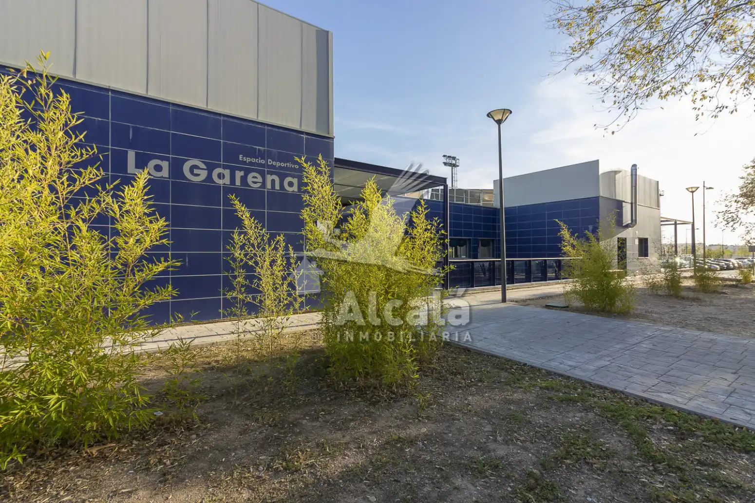 Außenansicht von Einfamilien-Reihenhaus zum Verkauf in Alcalá de Henares mit Heizung und Terrasse