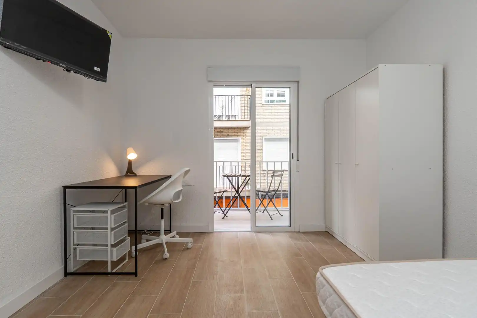 Piso en venta en Calle JUAN DE LA CIERVA, Barrio de Zaidín