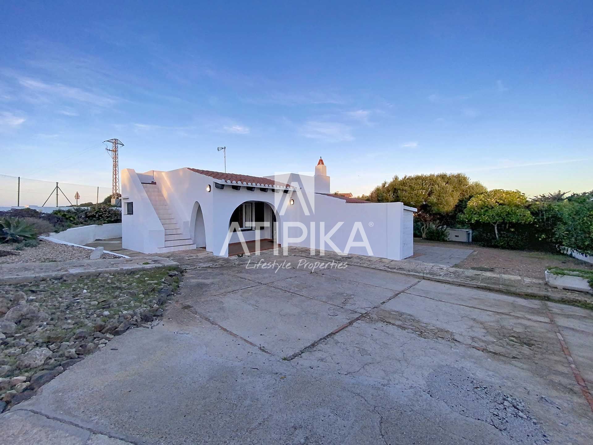 Exterior view of House or chalet for sale in Maó  with Oven and Microwave