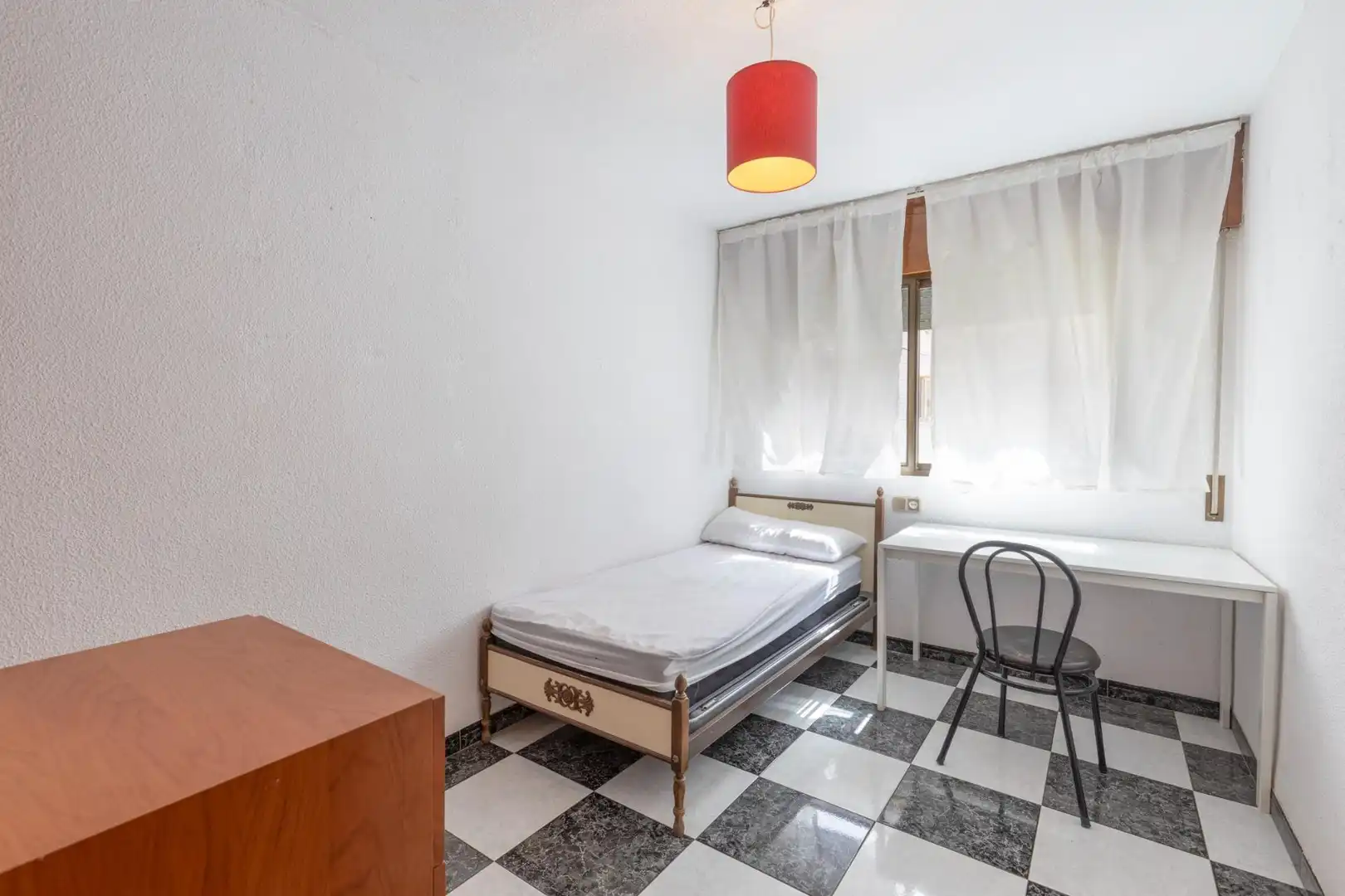 Habitación de Piso en venta en Granada con Aire acondicionado, Calefacción y Balcón