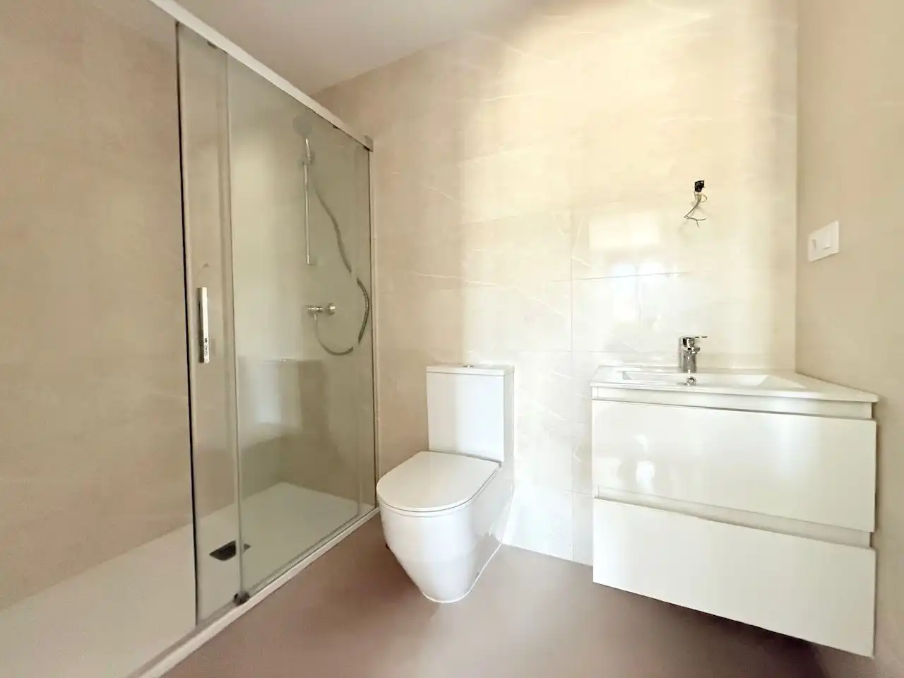 Baño de Ático en venta en Torrox con Aire acondicionado, Calefacción y Trastero