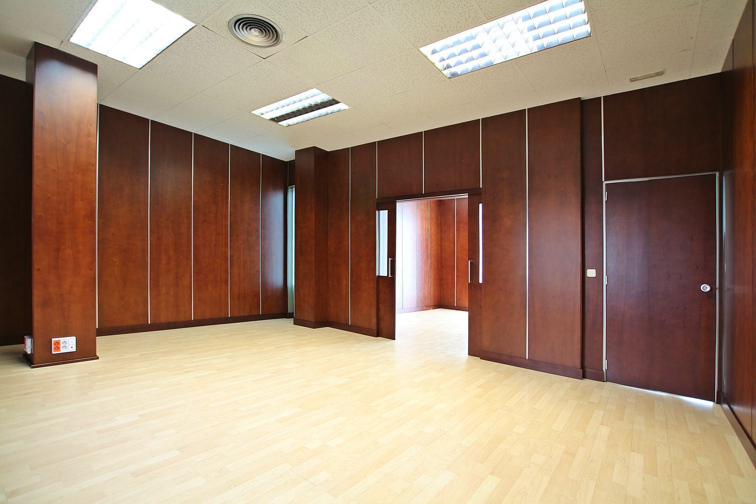 Oficina de alquiler en  Madrid Capital con Calefacción