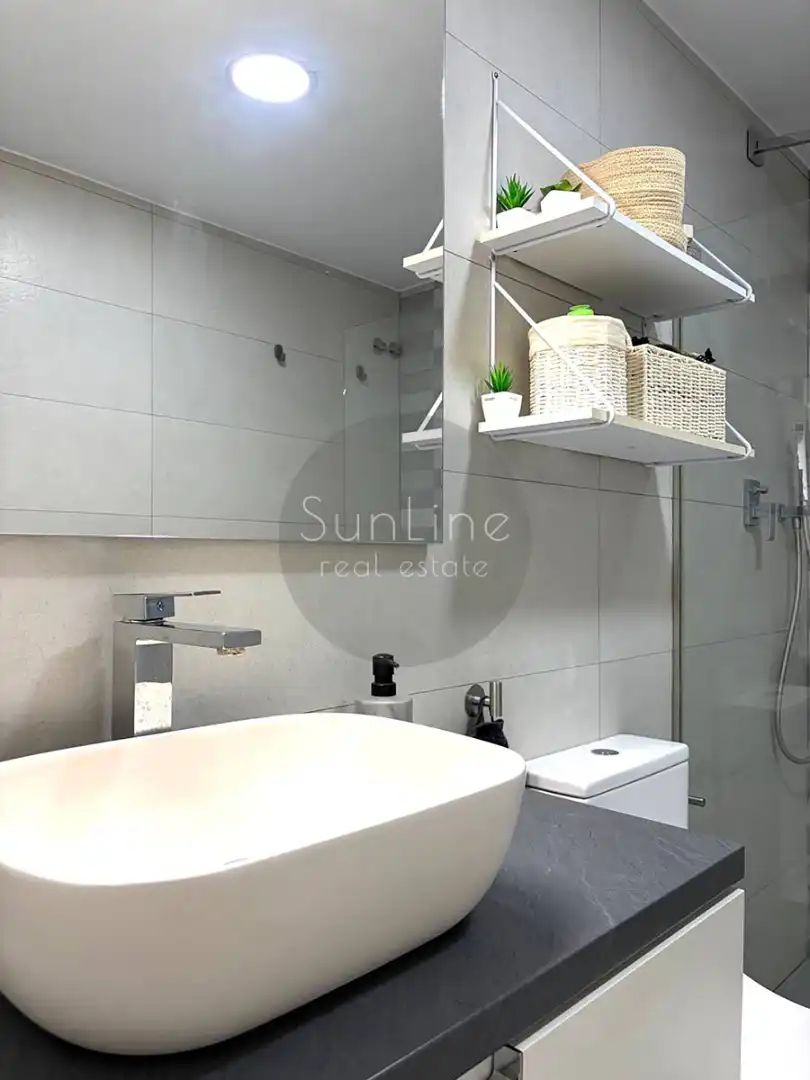 Baño de Piso en venta en Valencia con Aire acondicionado, Terraza y Trastero