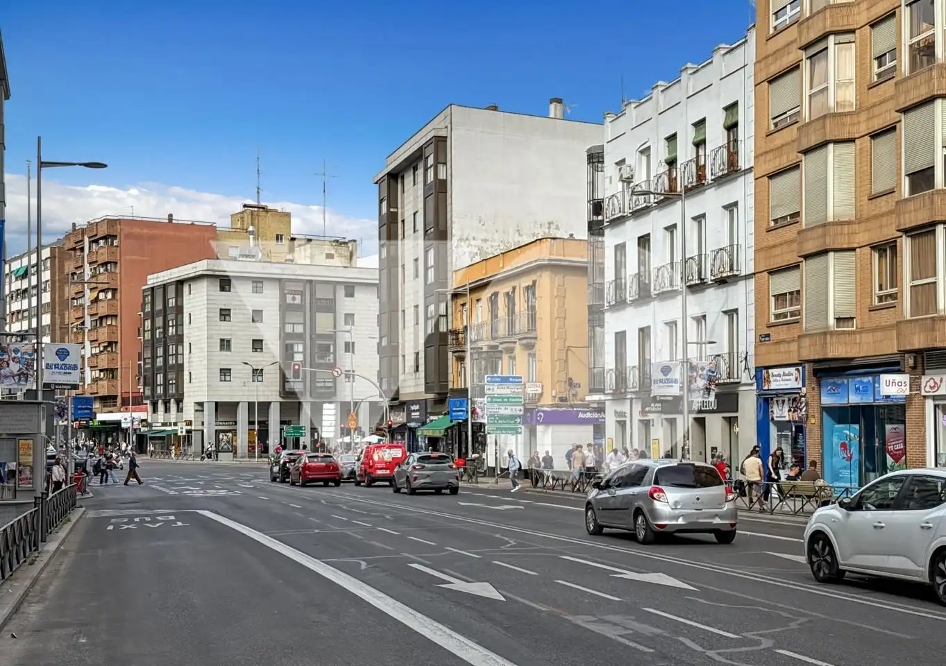 Vista exterior de Local en venta en Madrid