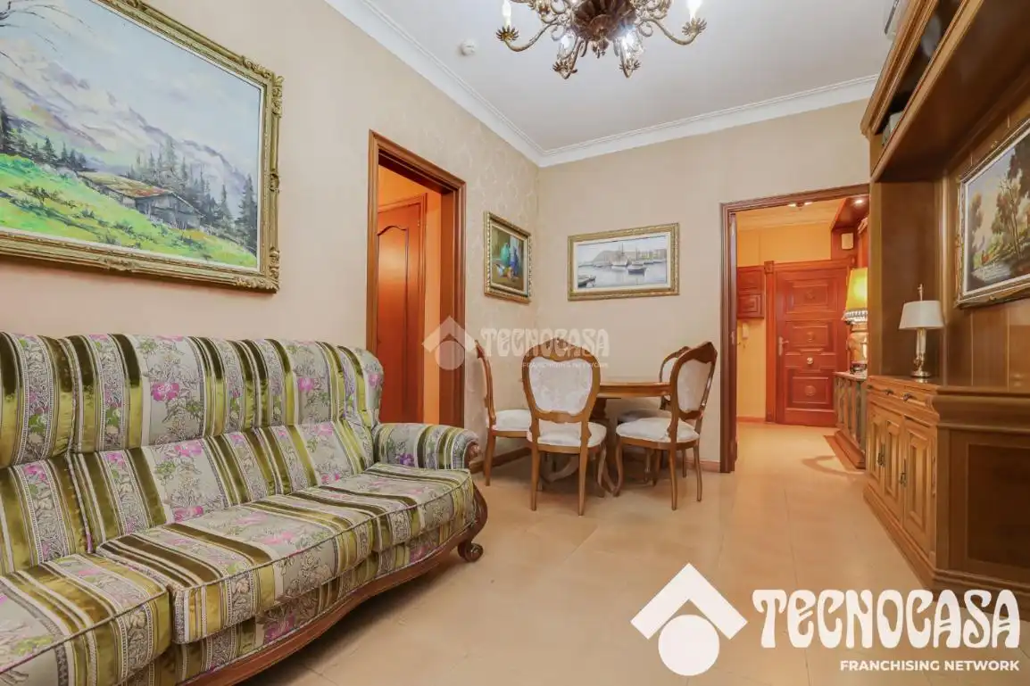 Sala de estar de Piso en venta en Barcelona con Calefacción y Balcón