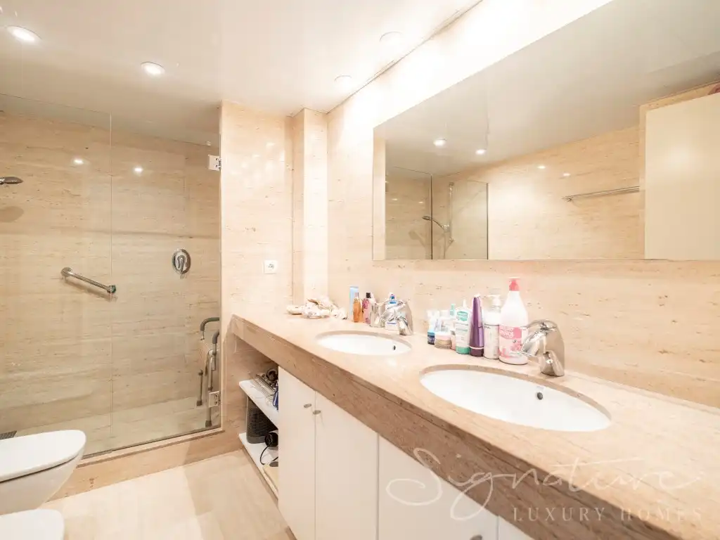 Bathroom of Attic for sale in Sant Cugat del Vallès  with Air Conditioner, Terrace and Swimming Pool