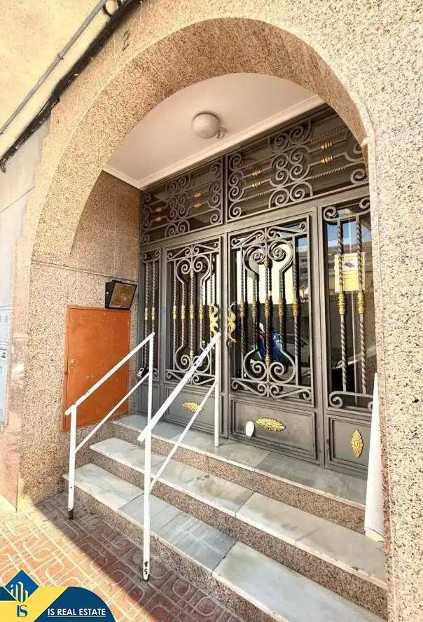 Wohnungen zum Verkauf in Torrevieja mit Heizung, Terrasse und Möbliert