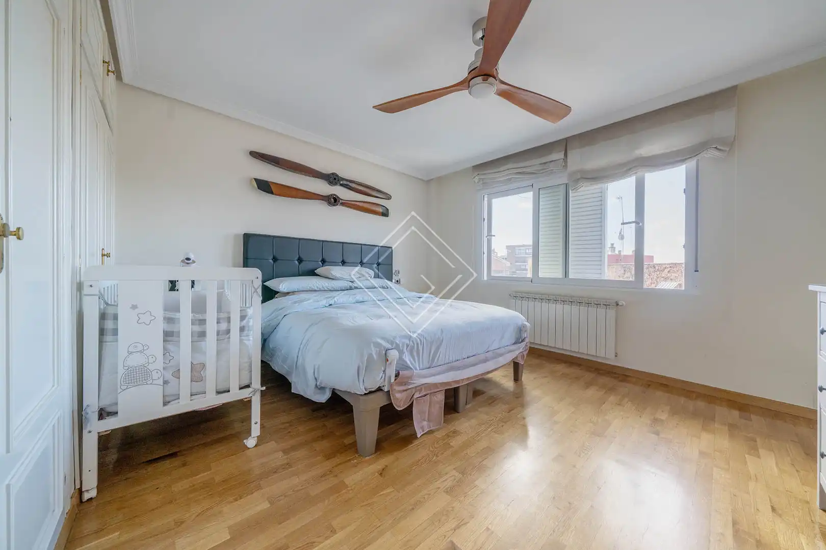 Habitación de Casa adosada en venta en Pozuelo de Alarcón con Aire acondicionado, Jardín privado y Terraza