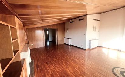 Living room of Duplex to rent in Figueres  with Heating