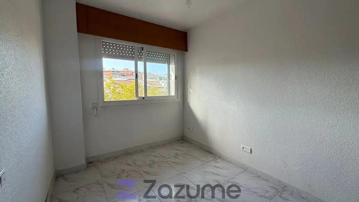 Schlafzimmer von Wohnung zur Miete in Murcia mit Abstellraum, Möbliert und Waschmaschine