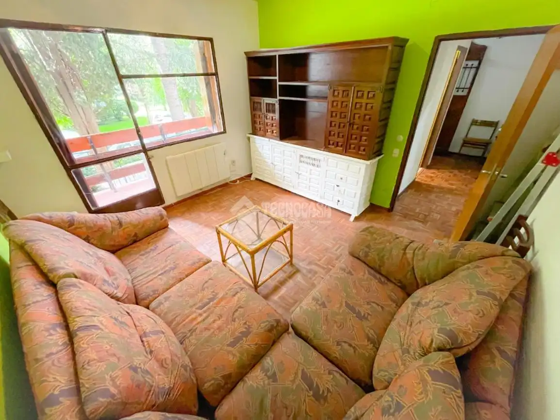 Sala de estar de Piso en venta en Guadarrama con Calefacción, Terraza y Piscina comunitaria