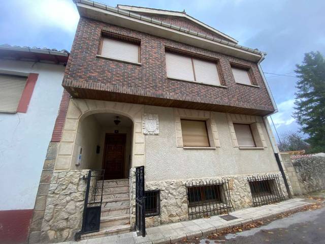 Casa-chalet en Venta en Valle de Valdebezana