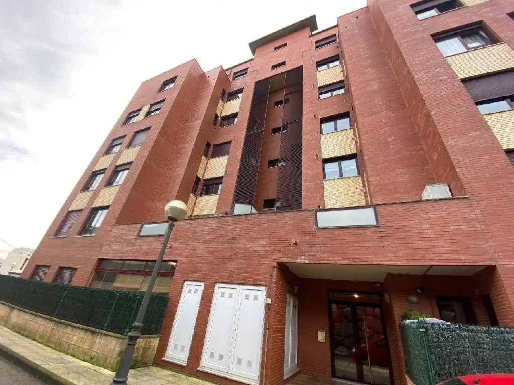 Vista exterior de Pis en venda en Santander