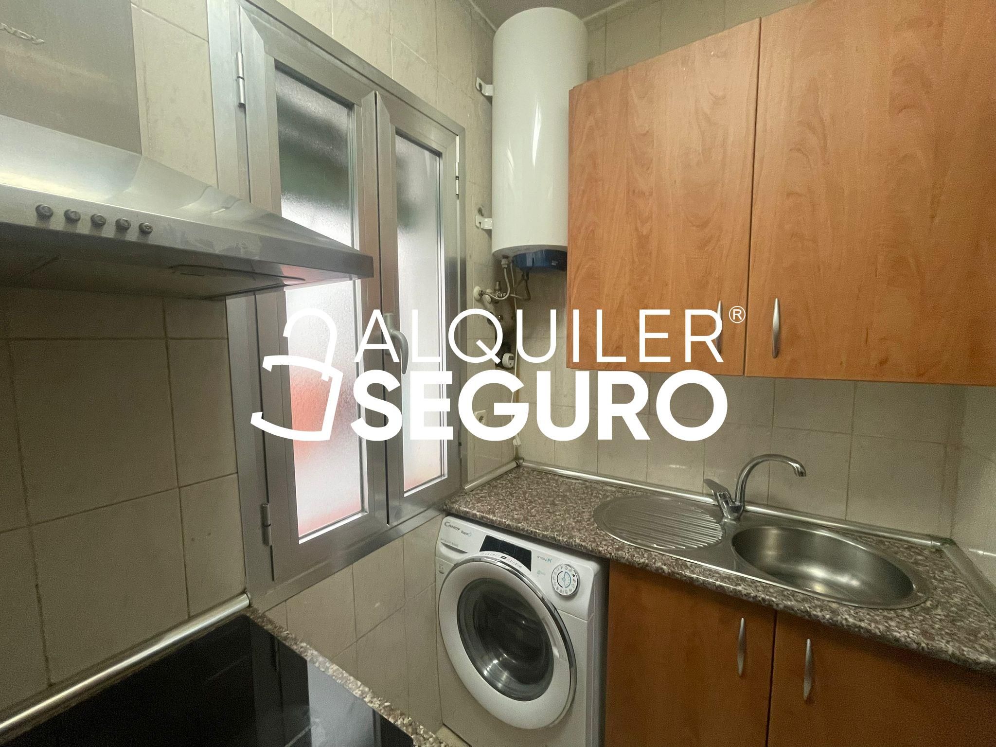 Kitchen of Flat to rent in  Madrid Capital  with Air Conditioner and Furnished