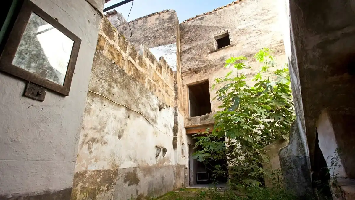 Außenansicht von Einfamilien-Reihenhaus zum Verkauf in Pollença mit Heizung, Terrasse und Abstellraum