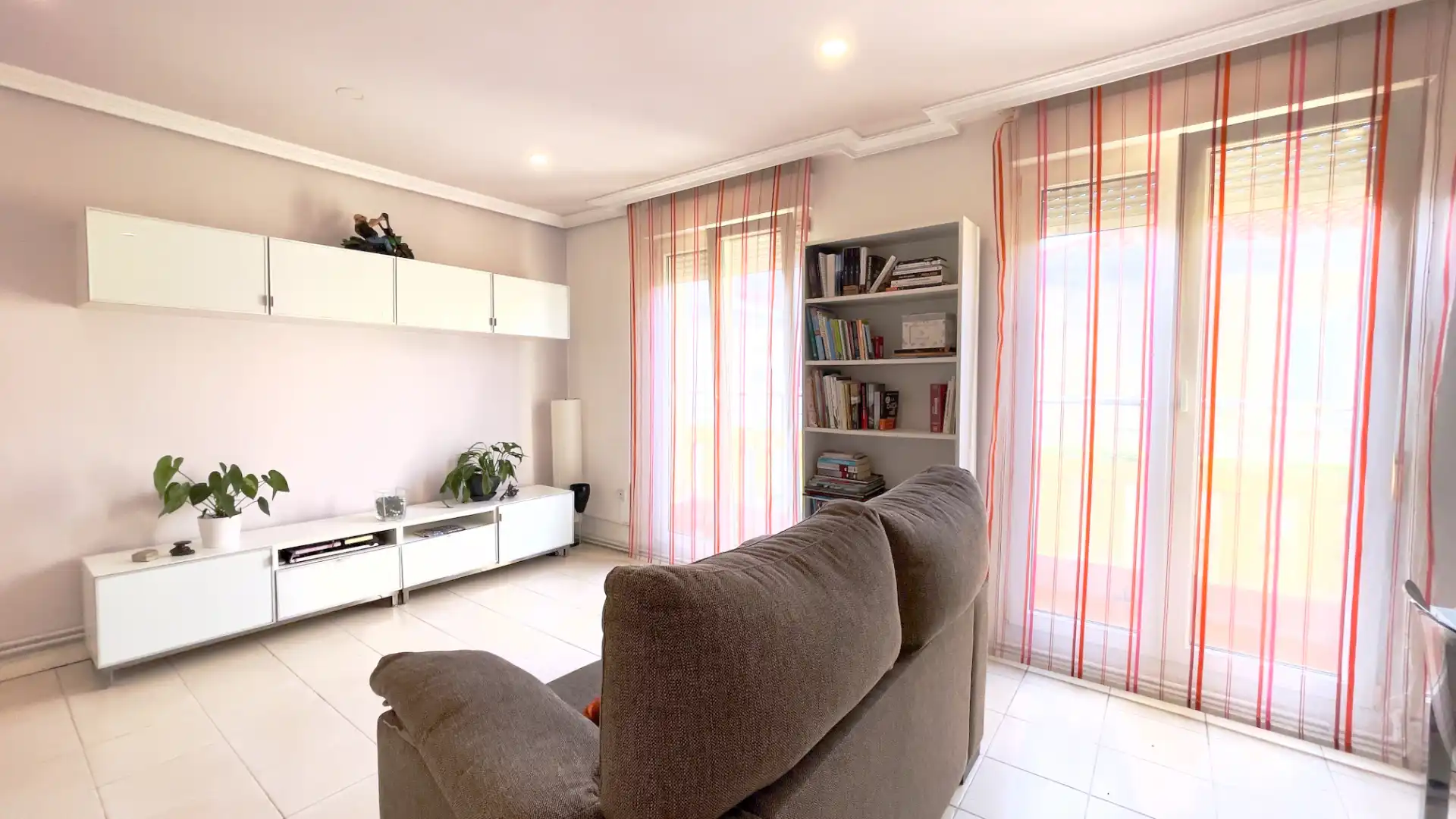 Sala de estar de Piso en venta en Santander con Calefacción, Amueblado y Horno