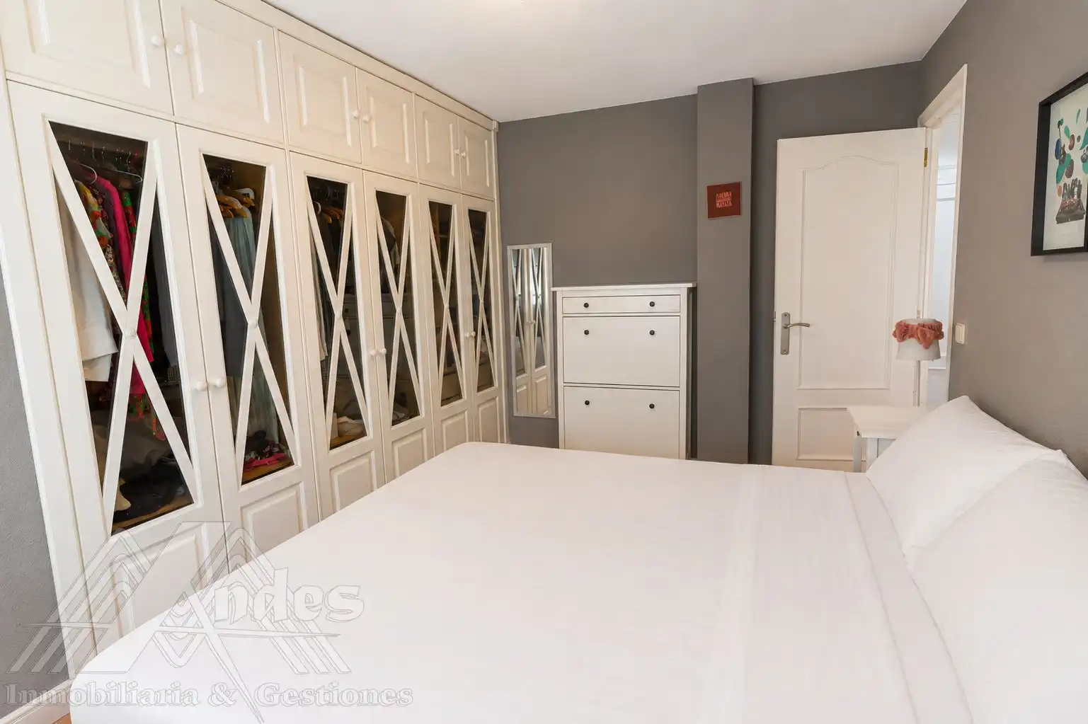 Bedroom of Flat for sale in Majadahonda  with Air Conditioner, Heating and Storage room