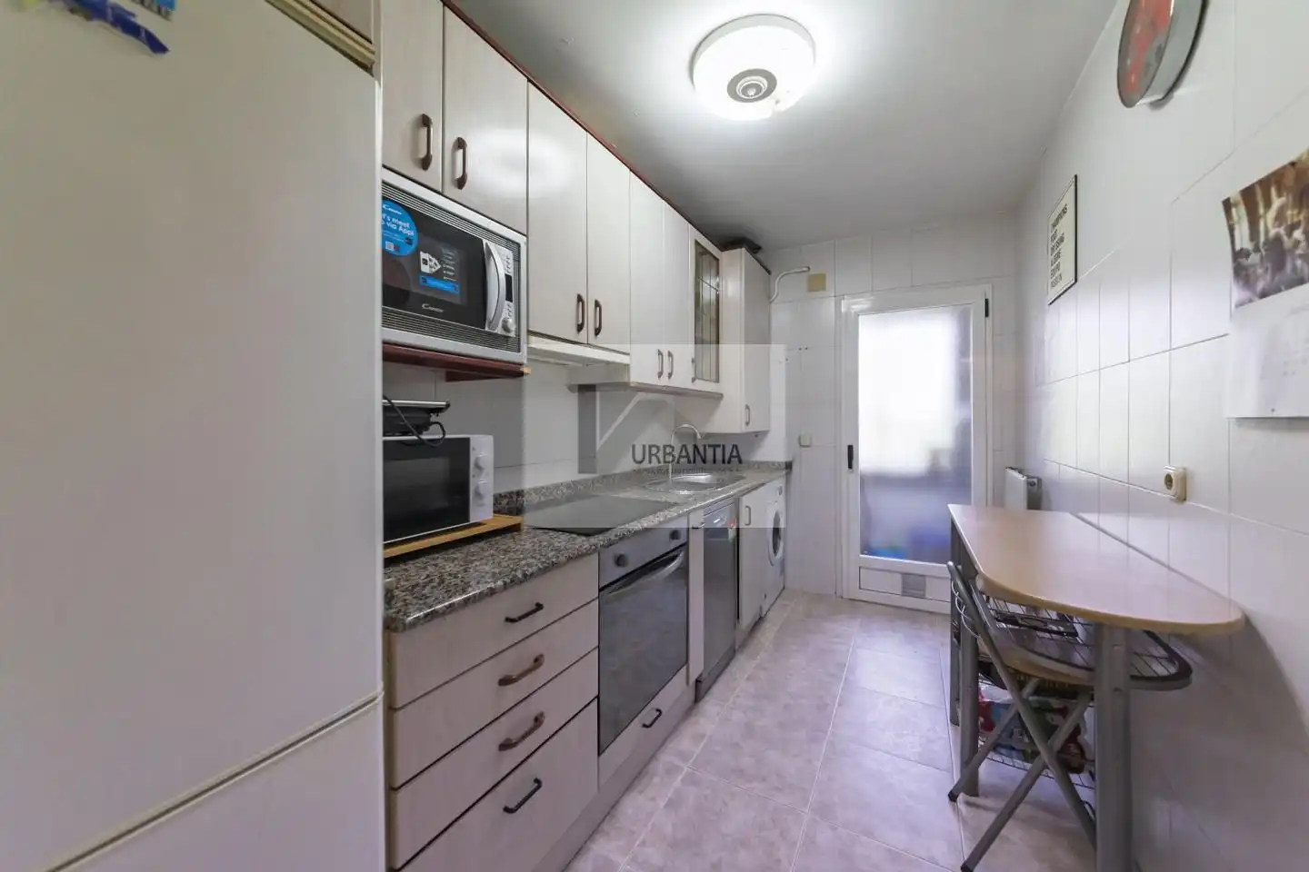 Cocina de Piso en venta en  Pamplona / Iruña con Calefacción, Parquet y Trastero