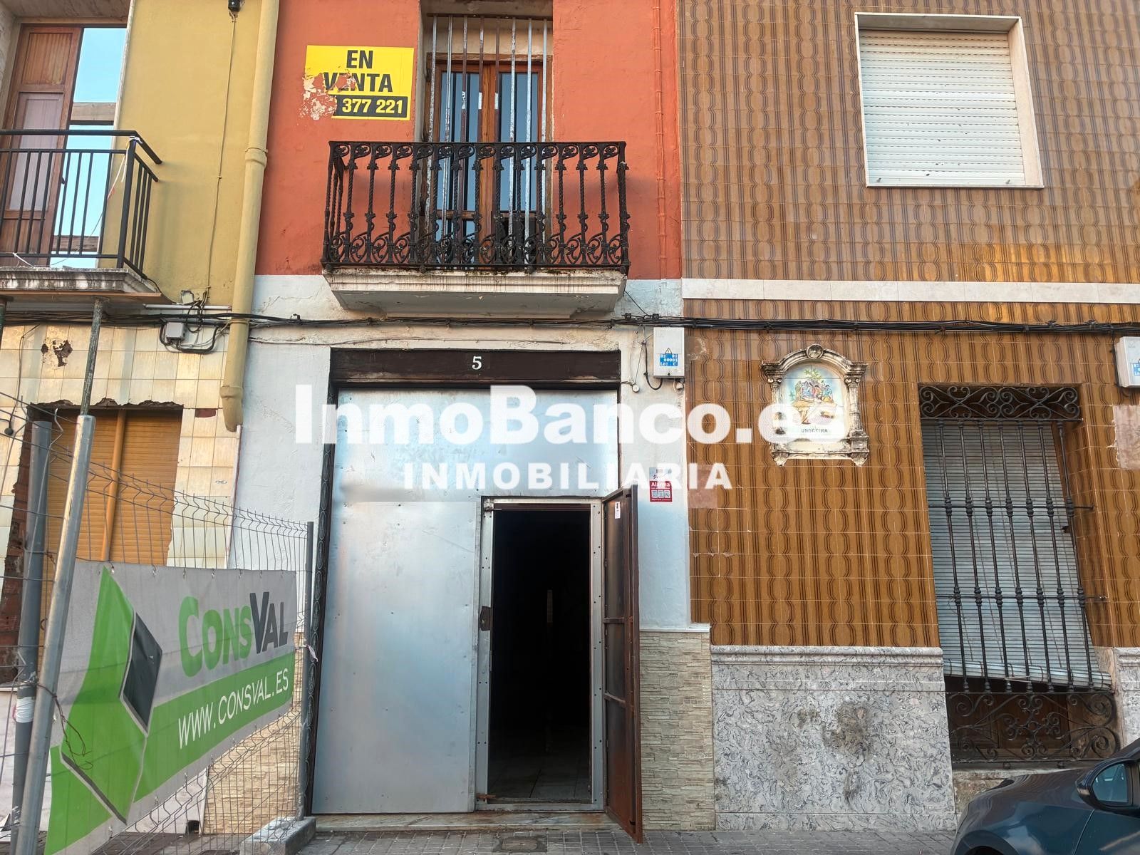 Exterior view of Houses for sale in Polinyà de Xúquer  with Balcony