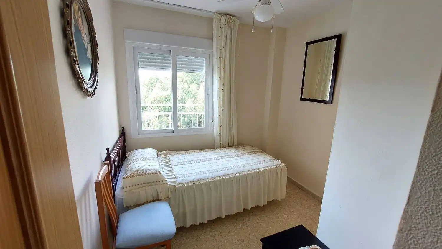 Habitación de Piso en venta en Alicante / Alacant con Aire acondicionado, Calefacción y Jardín privado