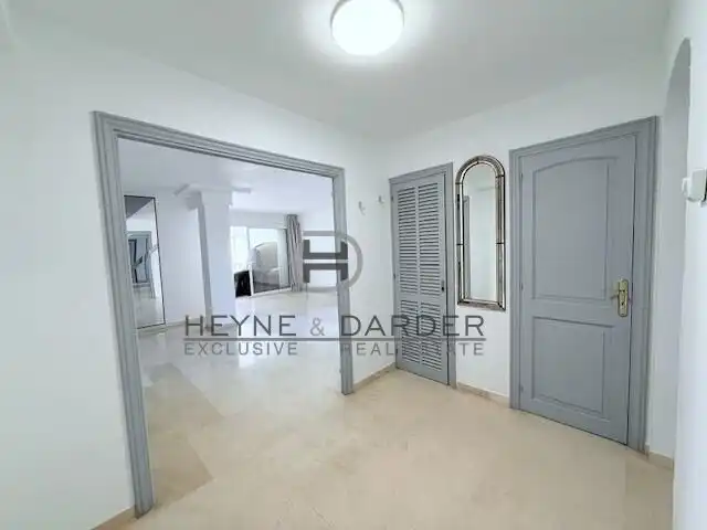 Vista exterior de Apartament de lloguer en Calvià amb Aire condicionat, Jardí privat i Terrassa