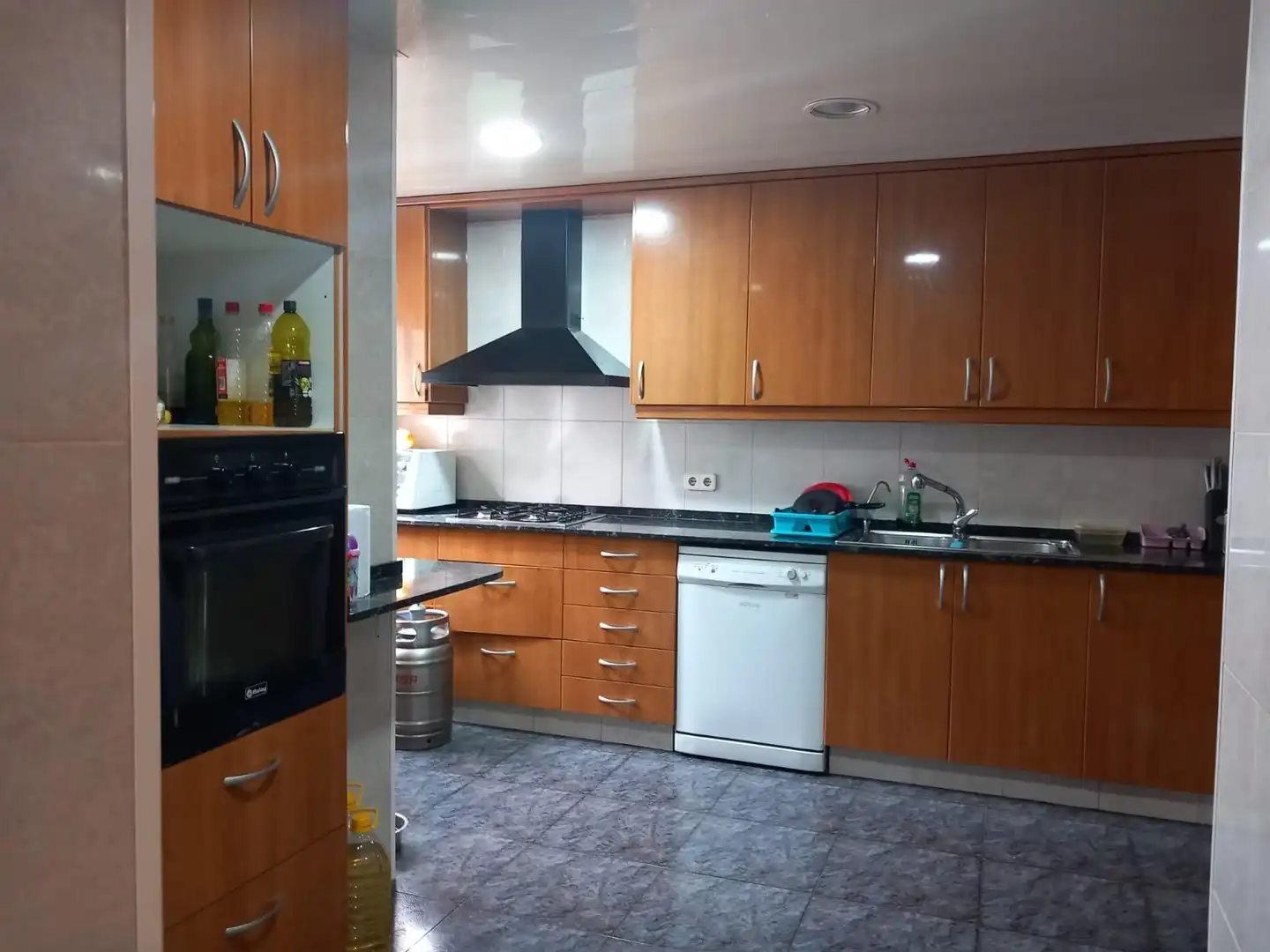 Cuina de Casa o xalet en venda en Torrelles de Foix amb Traster